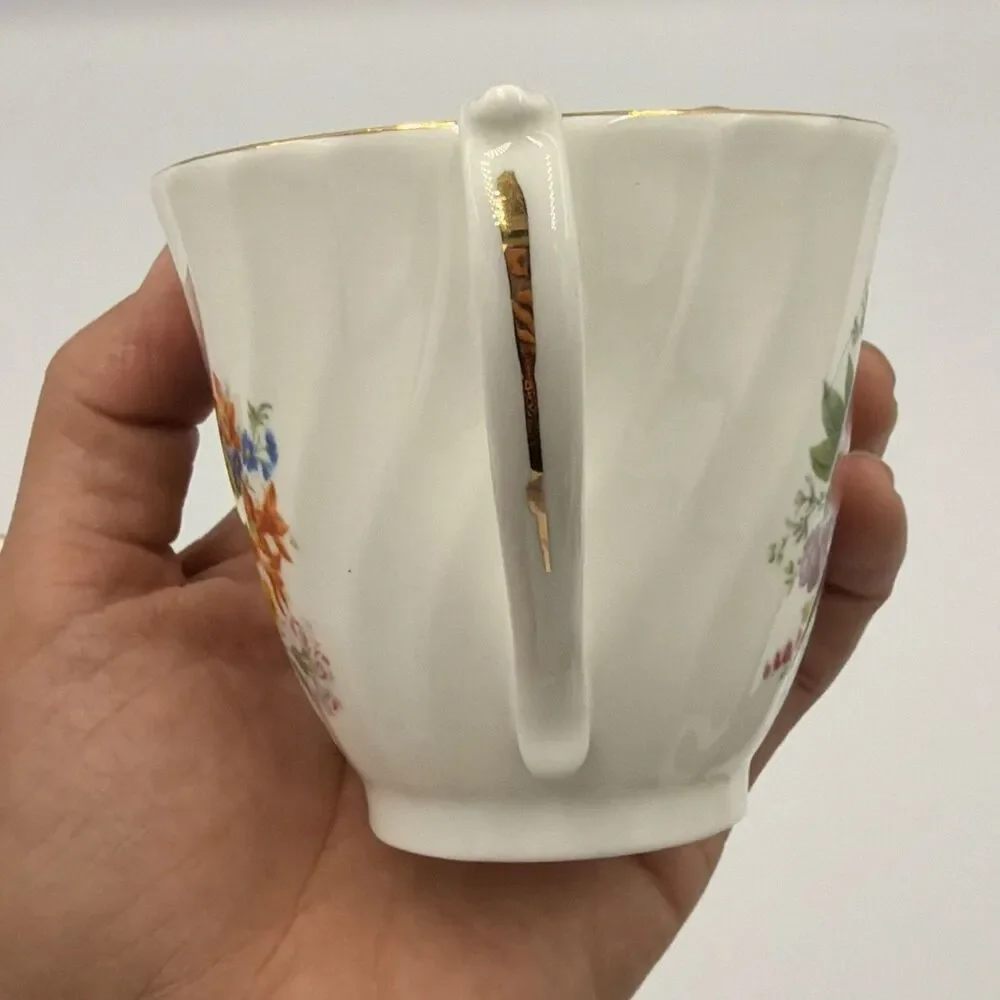 Royal Sutherland England Fine Bone China Floral Teacup & Saucer Gold Trim VTG